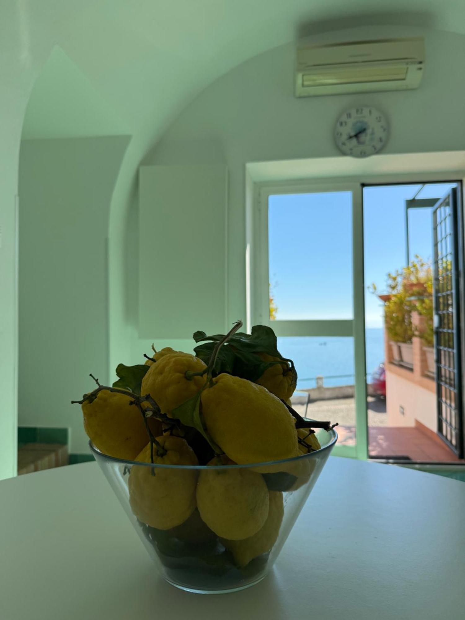 Villa Casa Gabriella - Amalfi Coast - Free Parking - Full Sea View Vietri Exterior foto